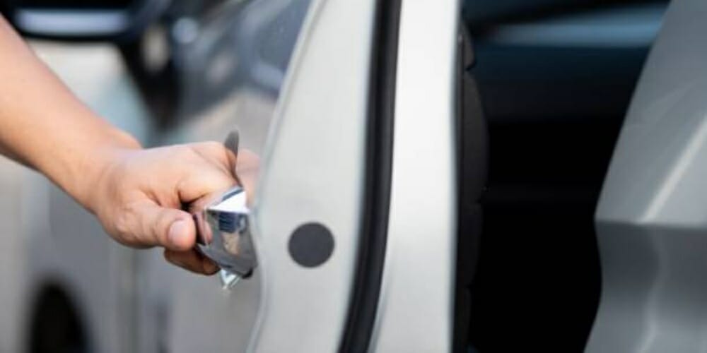 How to Fix Door Lock on Car (Problems & Fixes)