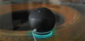 alexa with cyan green light