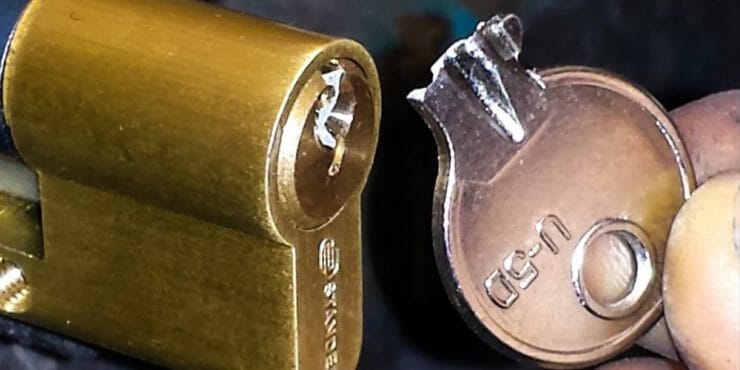 How To Get A Broken Key Out Of A Lock (7 Expert Methods)