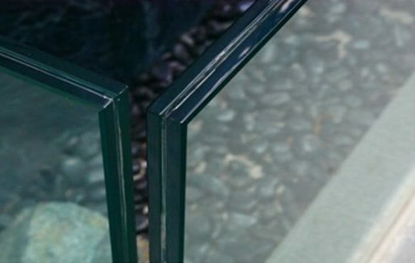 installing laminated glass