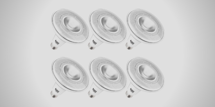 7 Best Outdoor Smart Lights (Reviewed 2022)
